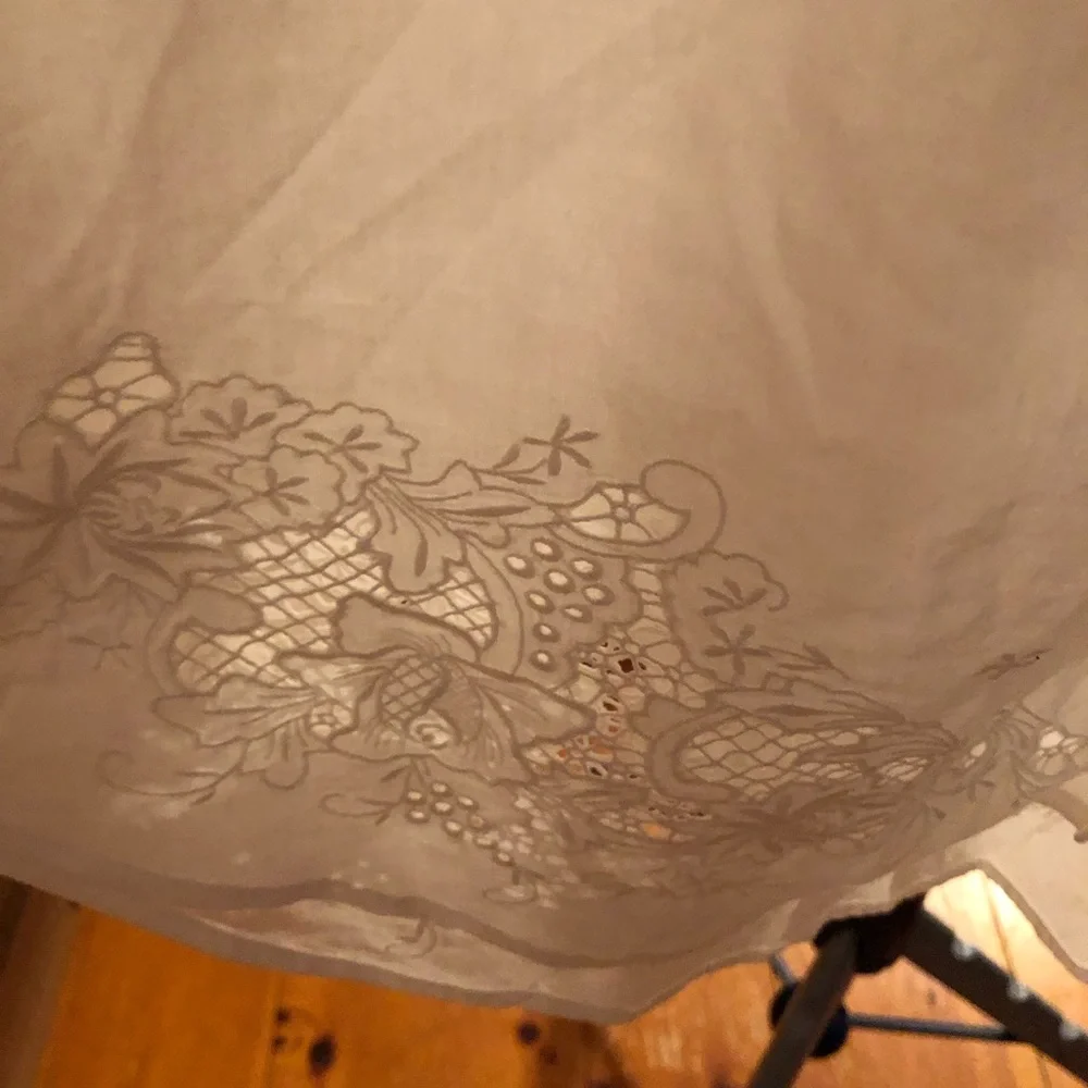 Joe’s Collection Blouse - Picture 3 of 8